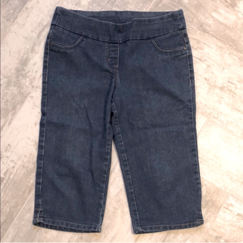 Pull-On Capris Blue Denim